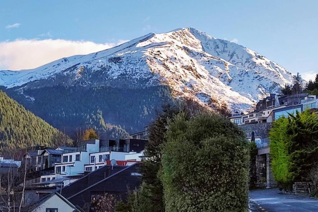 Awesome Studio - Amazing Mountain & Lake Views ควีนส์ทาวน์ ภายนอก รูปภาพ